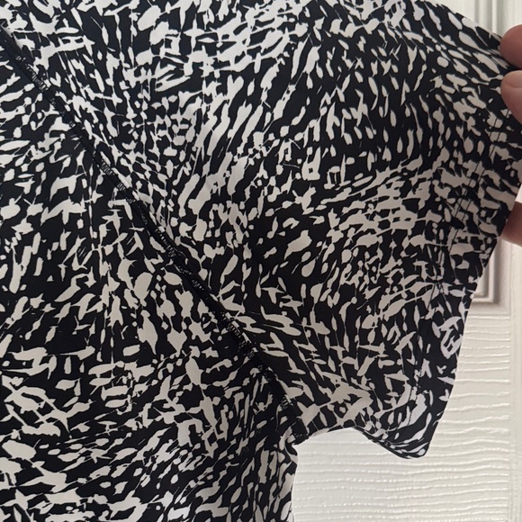 Athleta Patterned Short Sleeve Athletic Top M - Picture 12 of 16